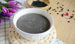 黑豆芝麻豆浆,营养早餐新选择